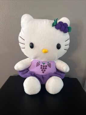 Hello Kitty 2003 Nakajima 10" Plush Purple Grapes Fresh Fruit Collection Sanrio